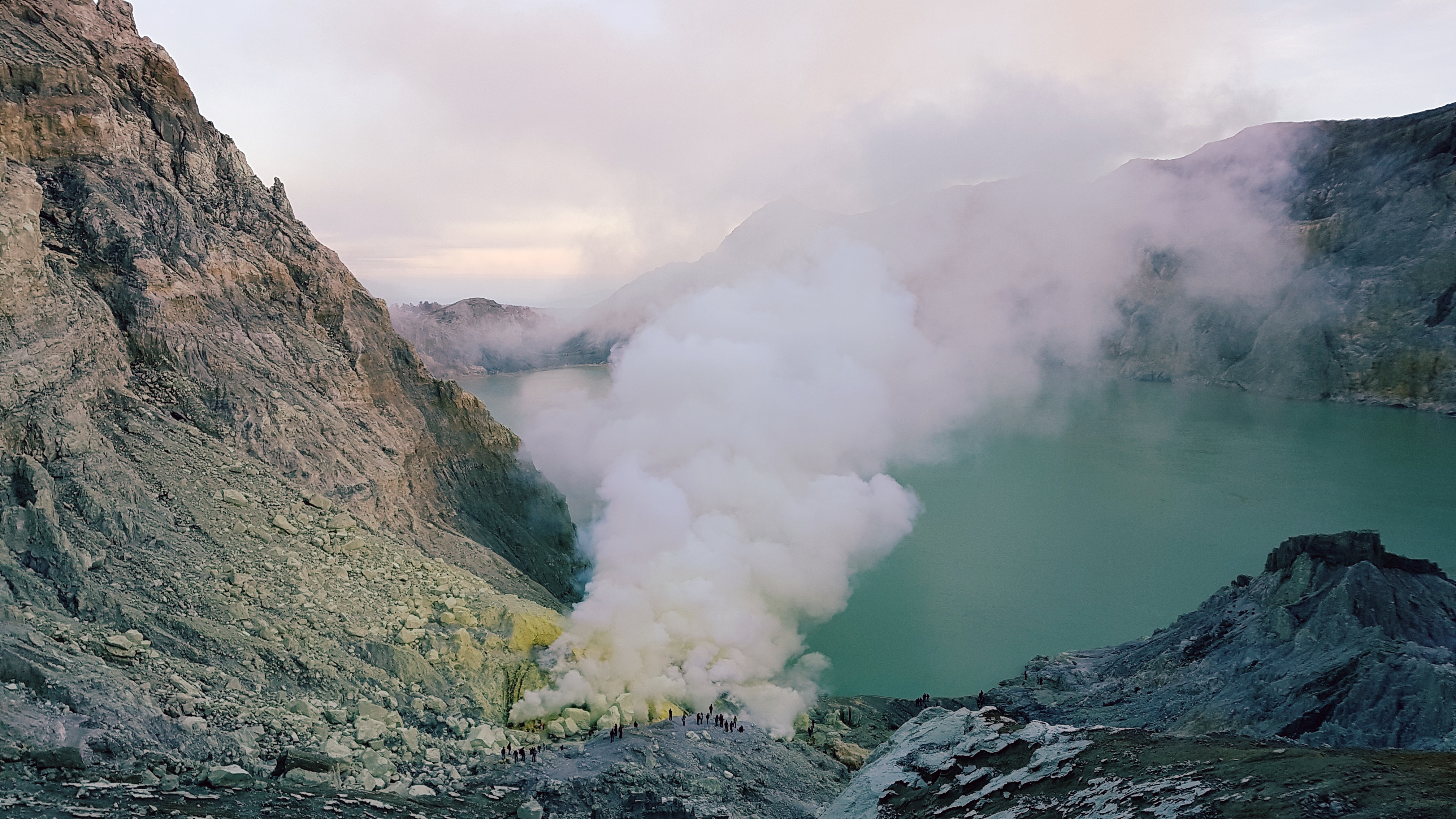 ADVENTURE AHEAD!!, Bromo-Ijen Indonesia