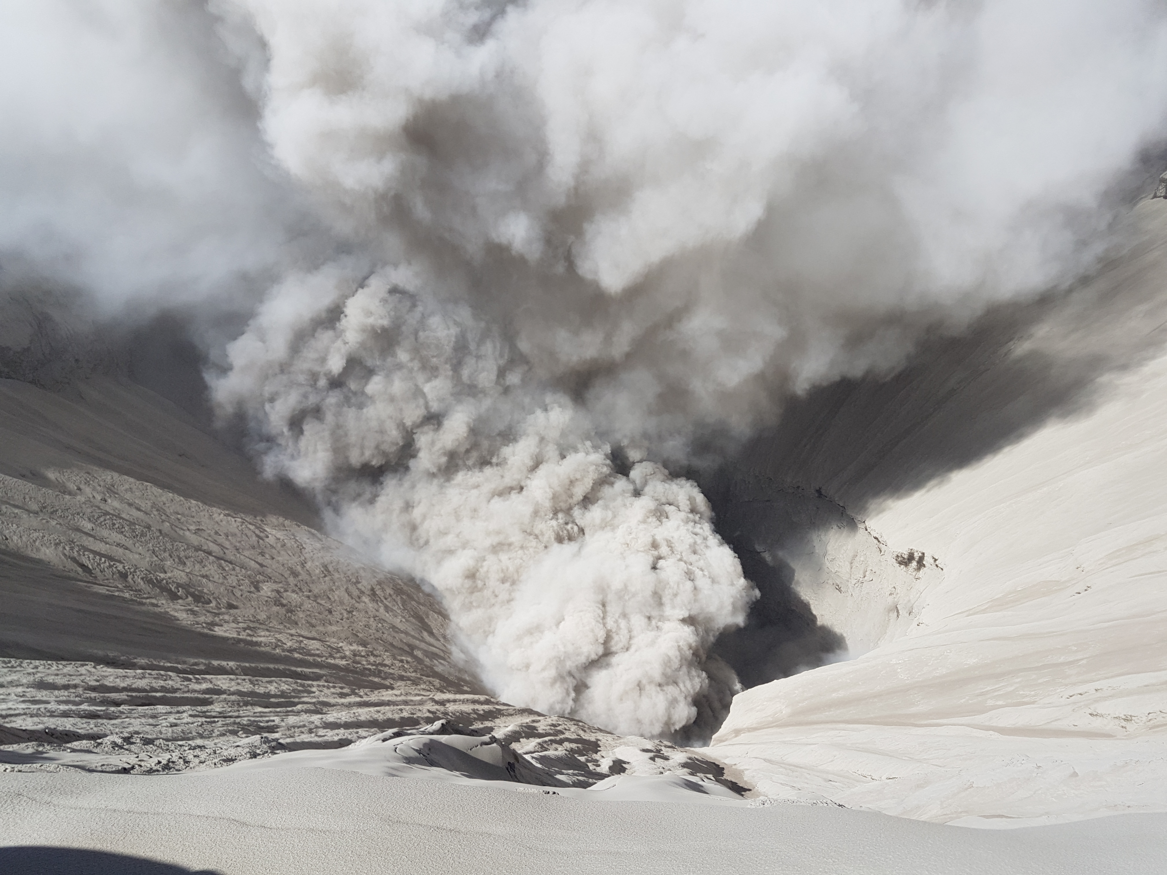 ADVENTURE AHEAD!!, Bromo-Ijen Indonesia