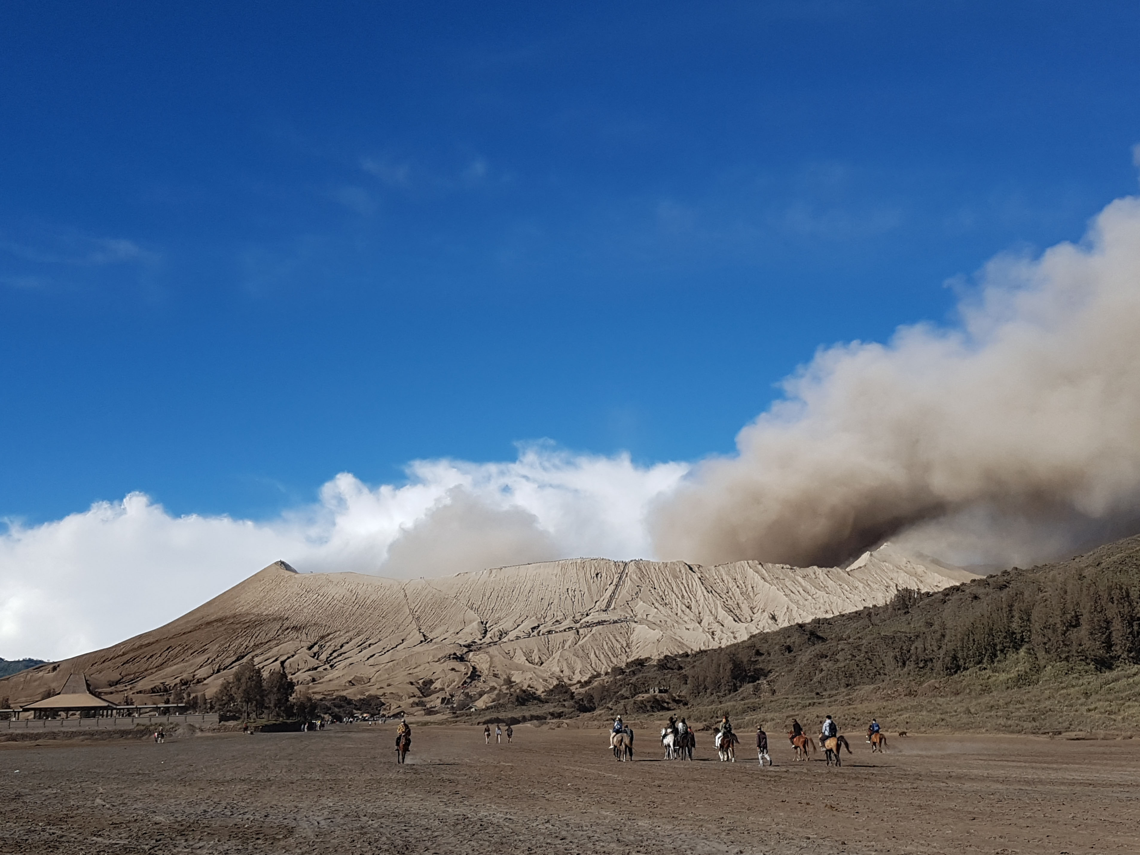 ADVENTURE AHEAD!!, Bromo-Ijen Indonesia