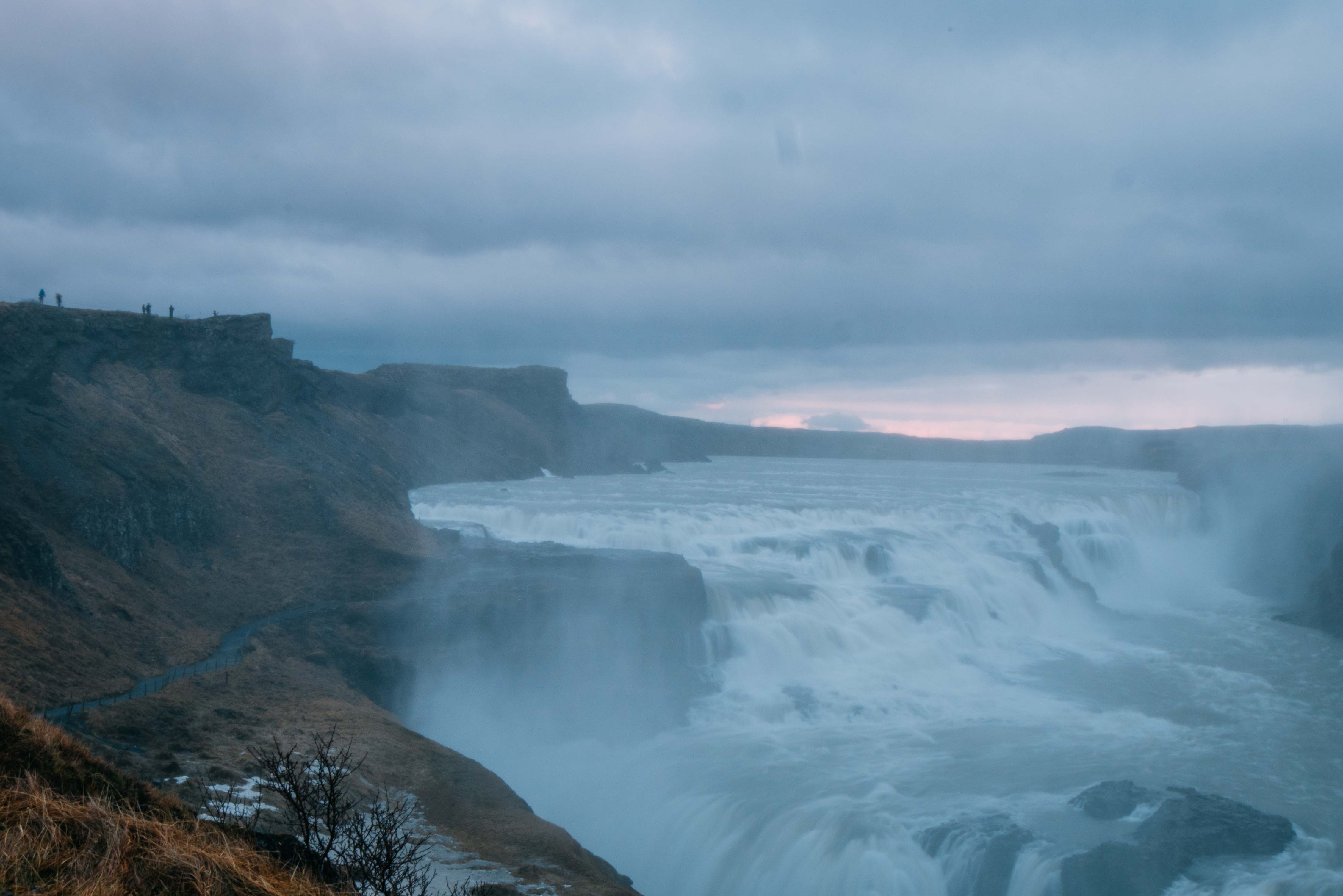 Compact Guide, to West Iceland.