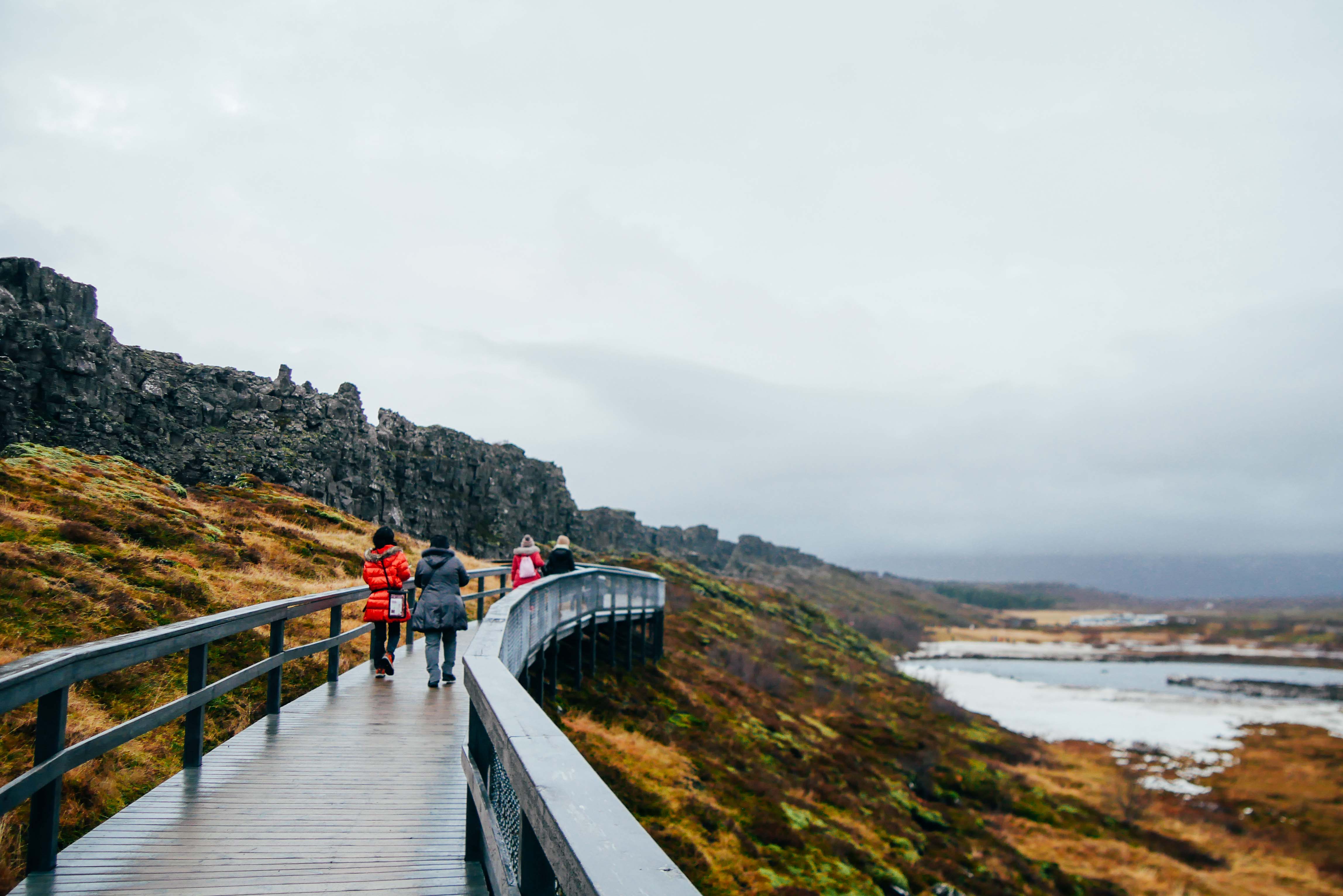 Compact Guide, to West Iceland.