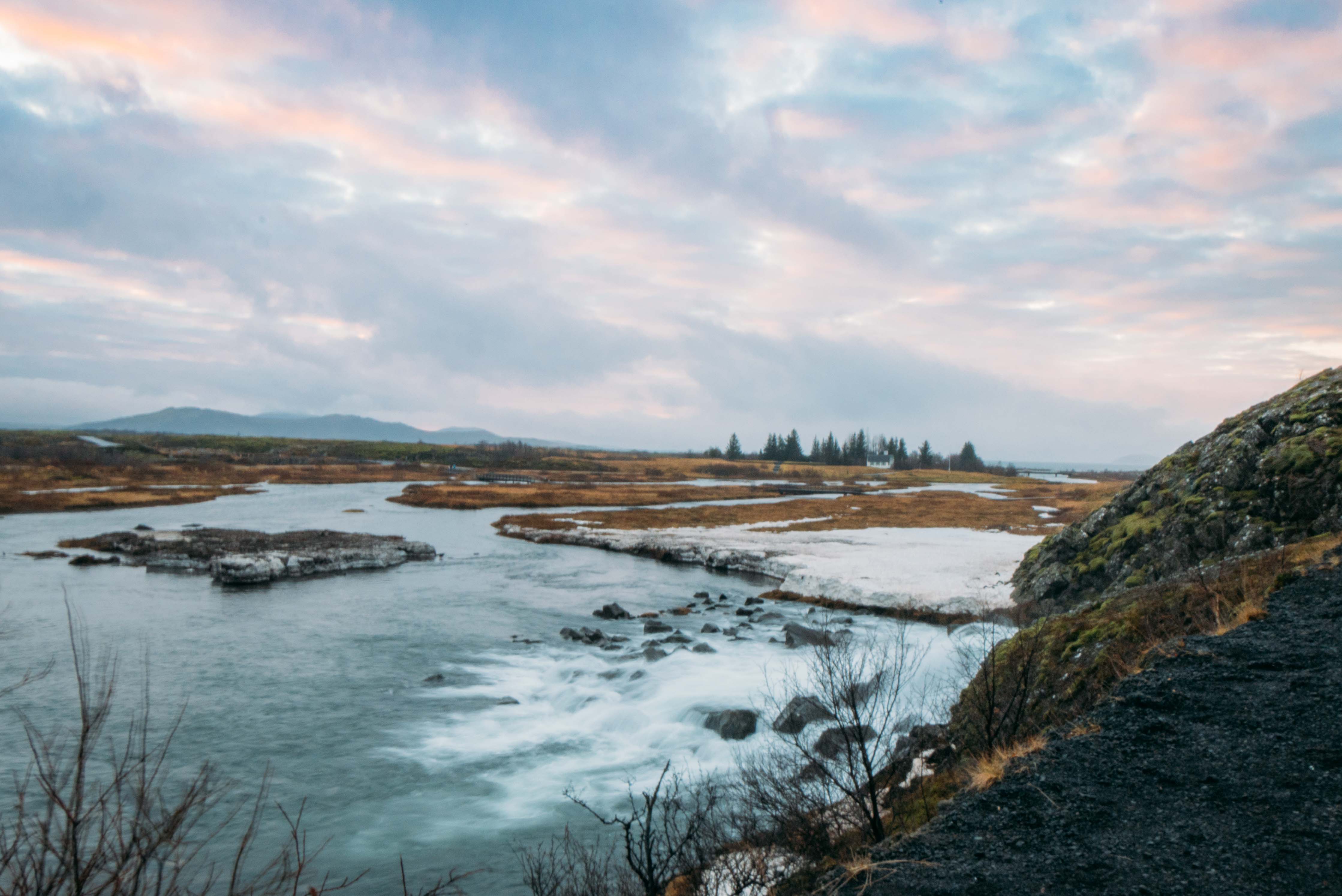 Compact Guide, to West Iceland.