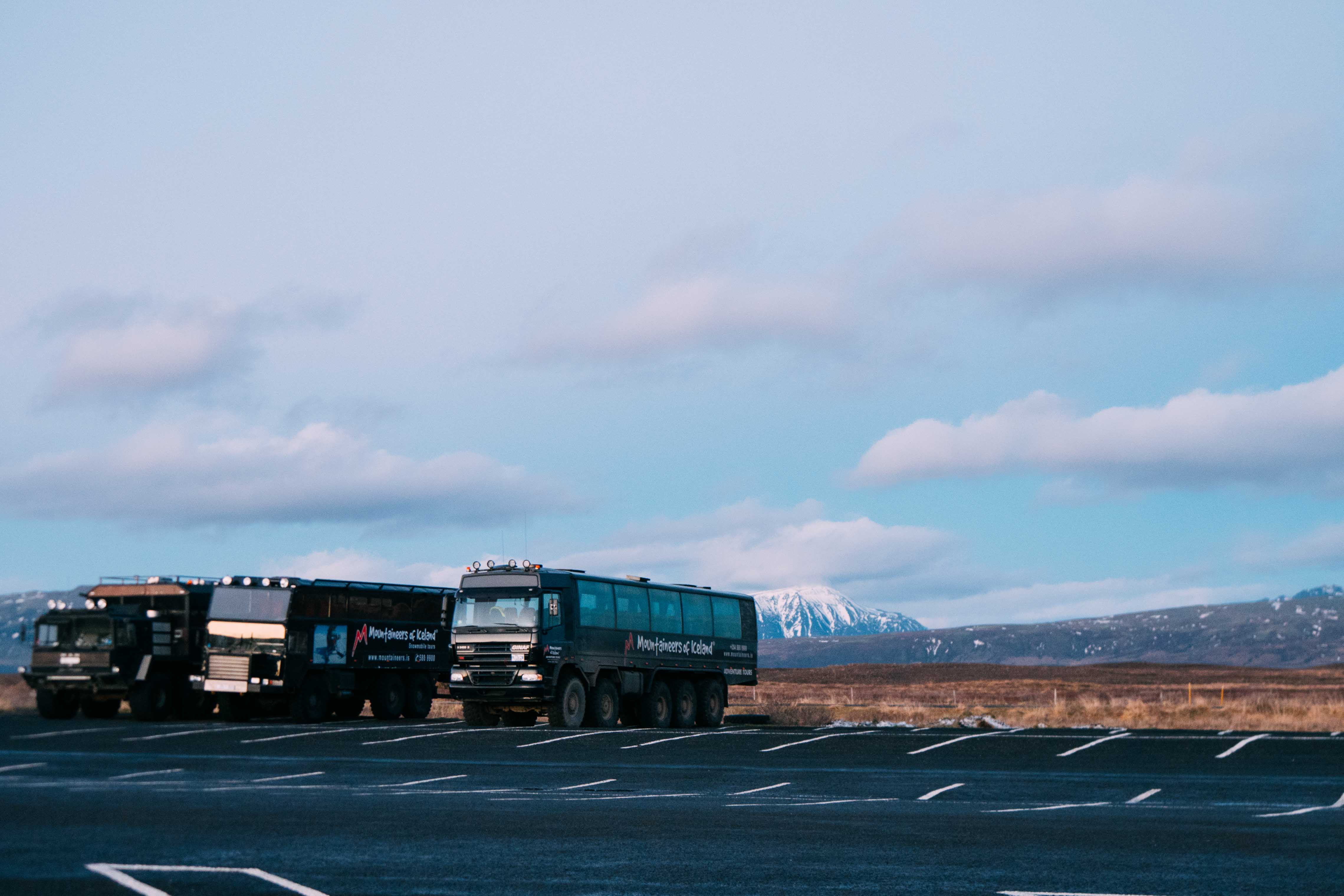 Compact Guide, to West Iceland.