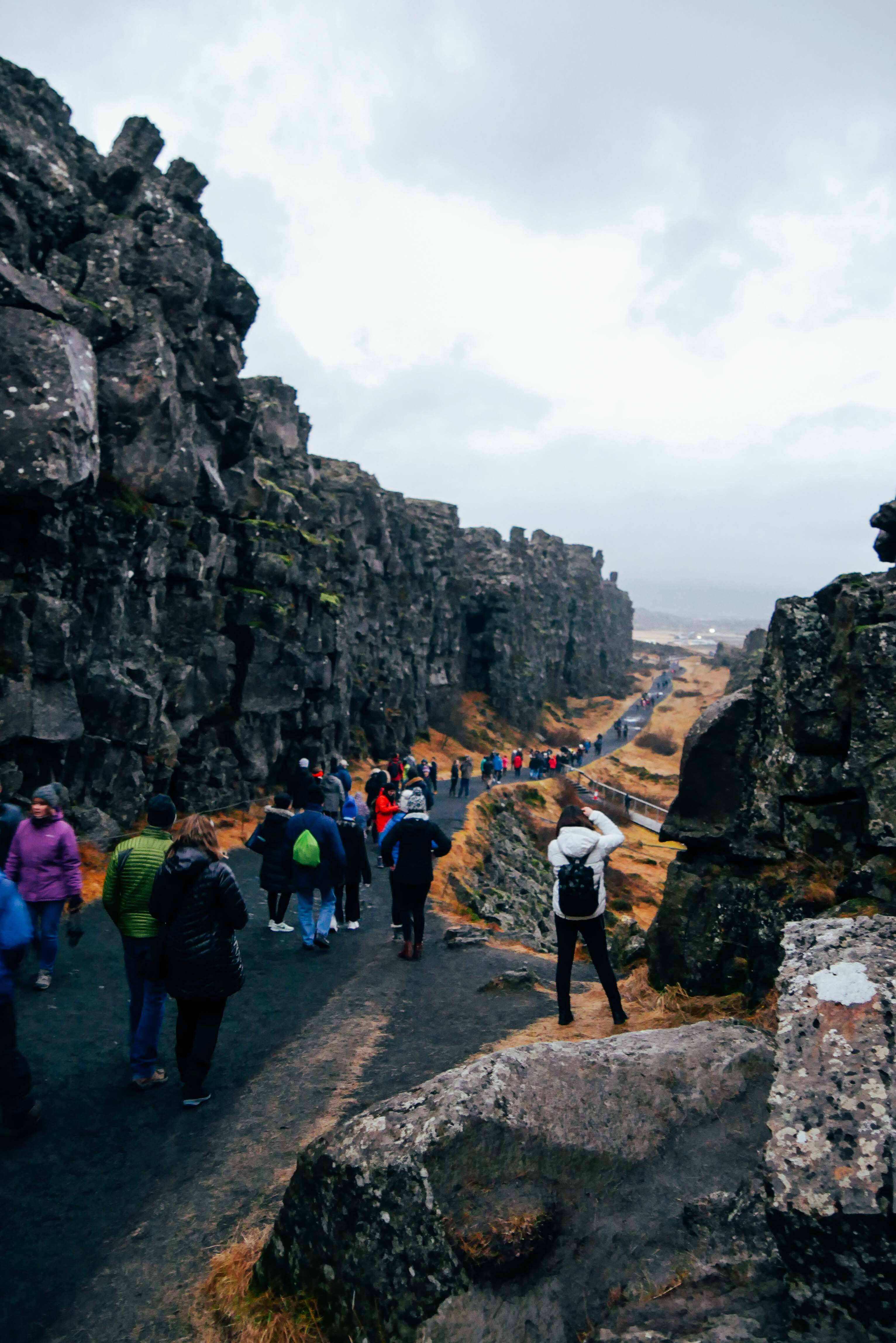 Compact Guide, to West Iceland.