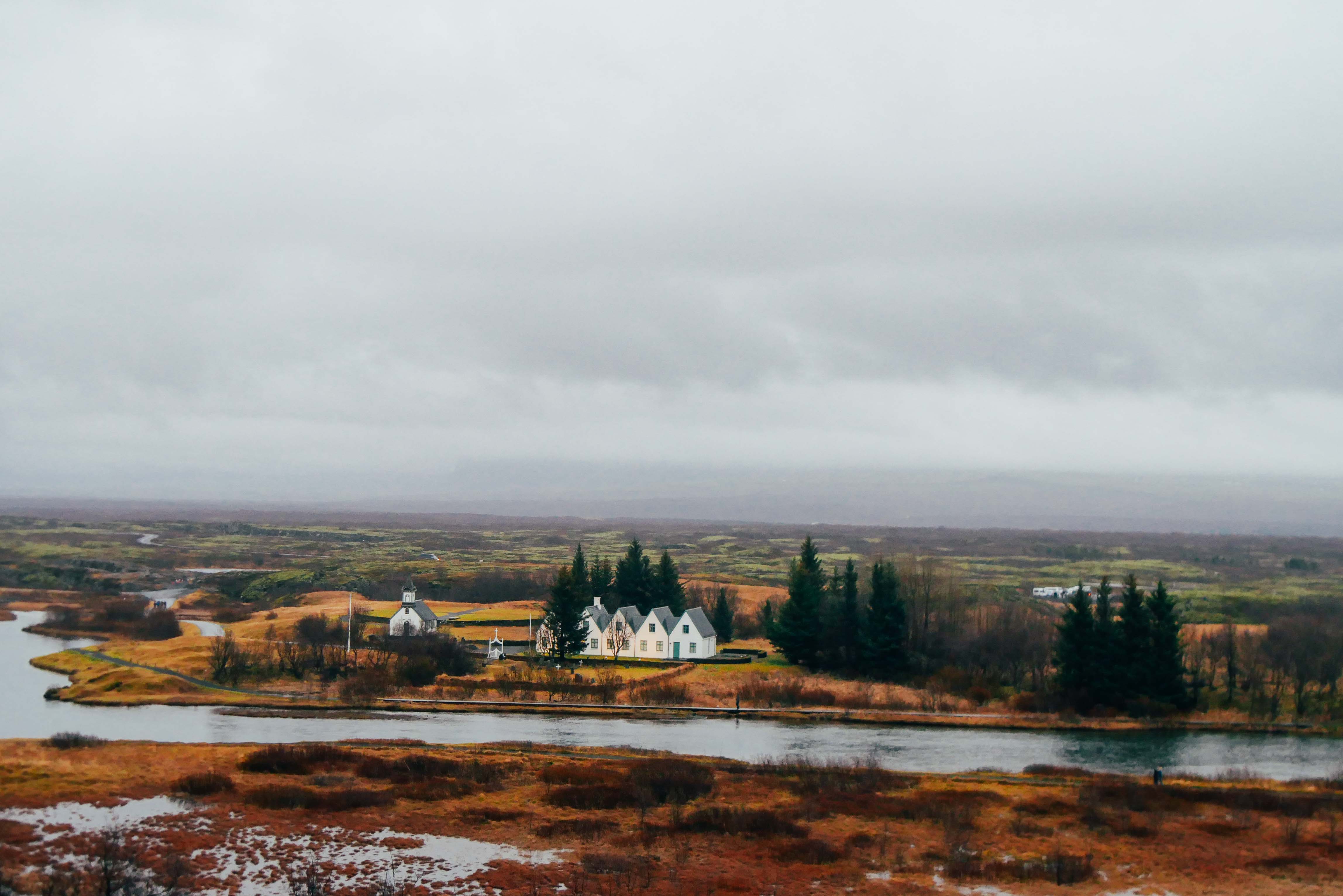 Compact Guide, to West Iceland.