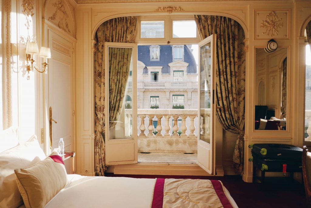 Paris Stay! เดินชิวๆ นอนโรงแรมเก๋ ใช้ชีวิตสวยๆที่ปารีสกัน