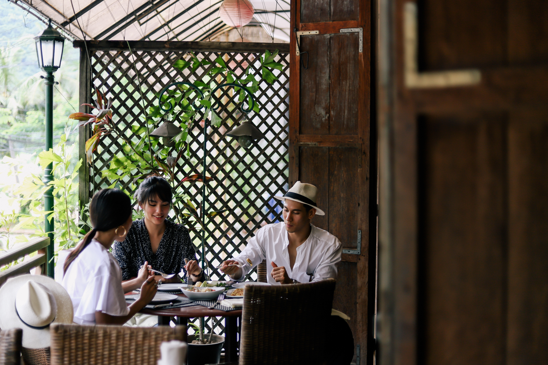 GO OFFLINE IN LUANG PRABANG, Laos