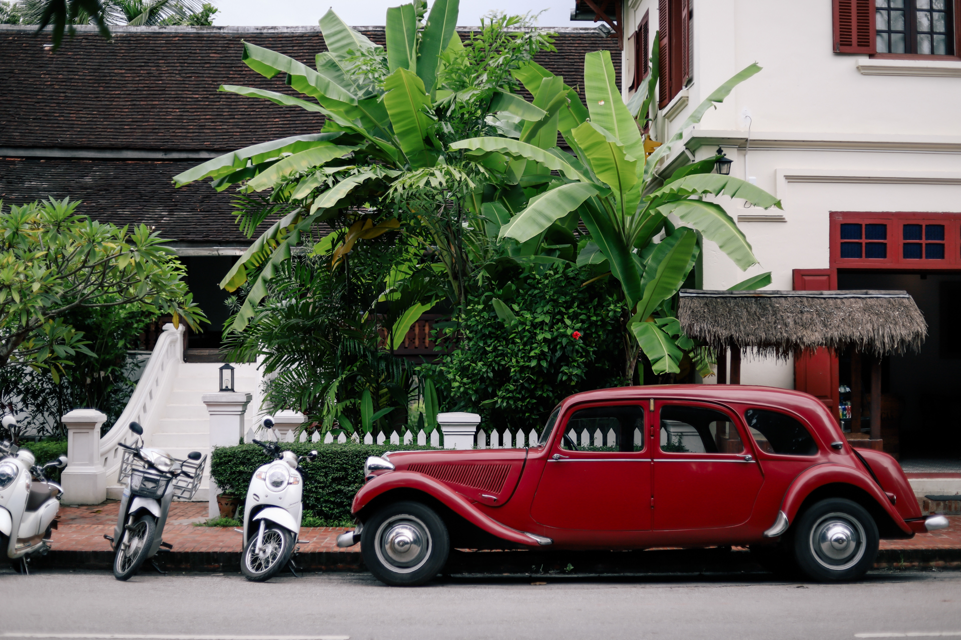 GO OFFLINE IN LUANG PRABANG, Laos