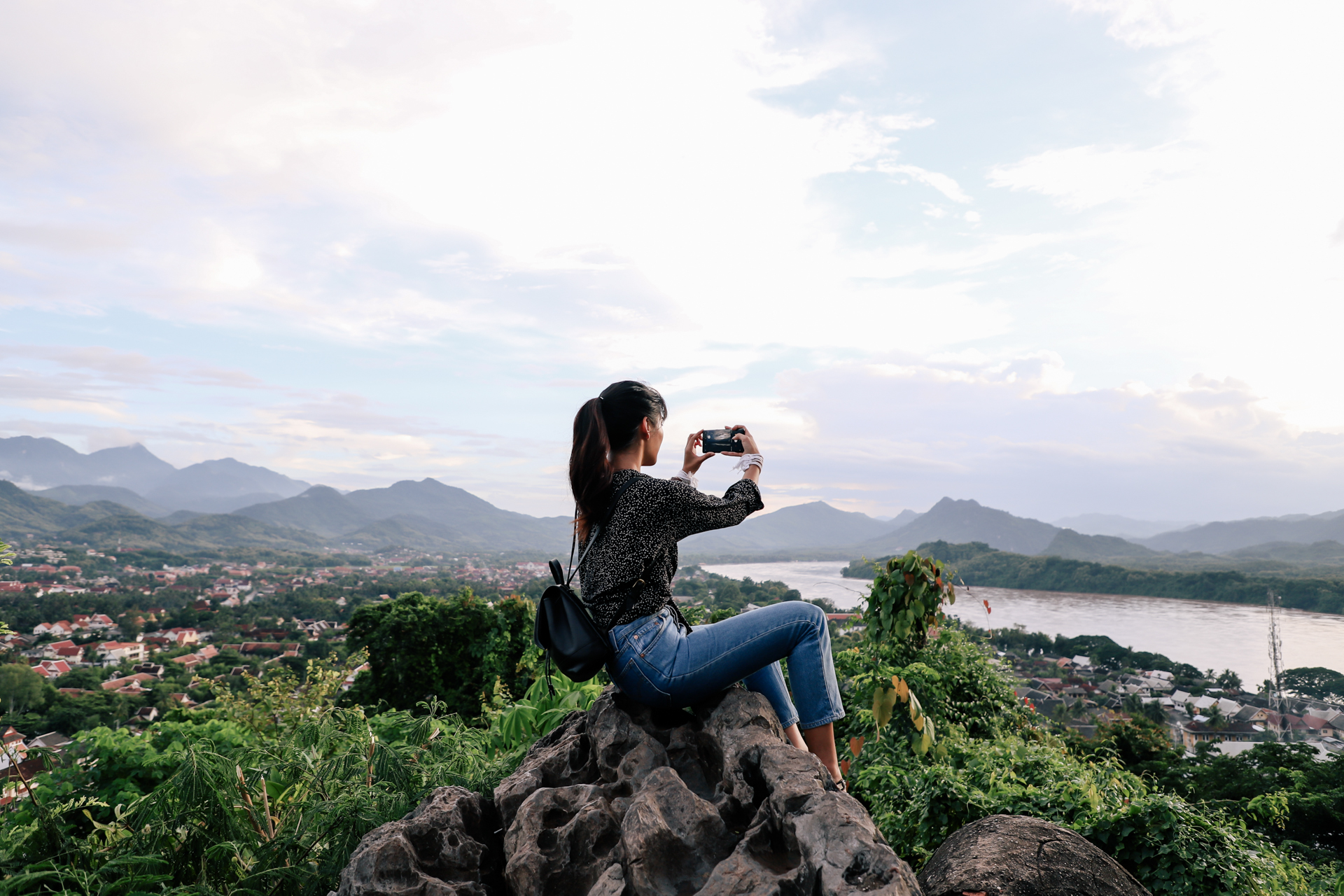 GO OFFLINE IN LUANG PRABANG, Laos