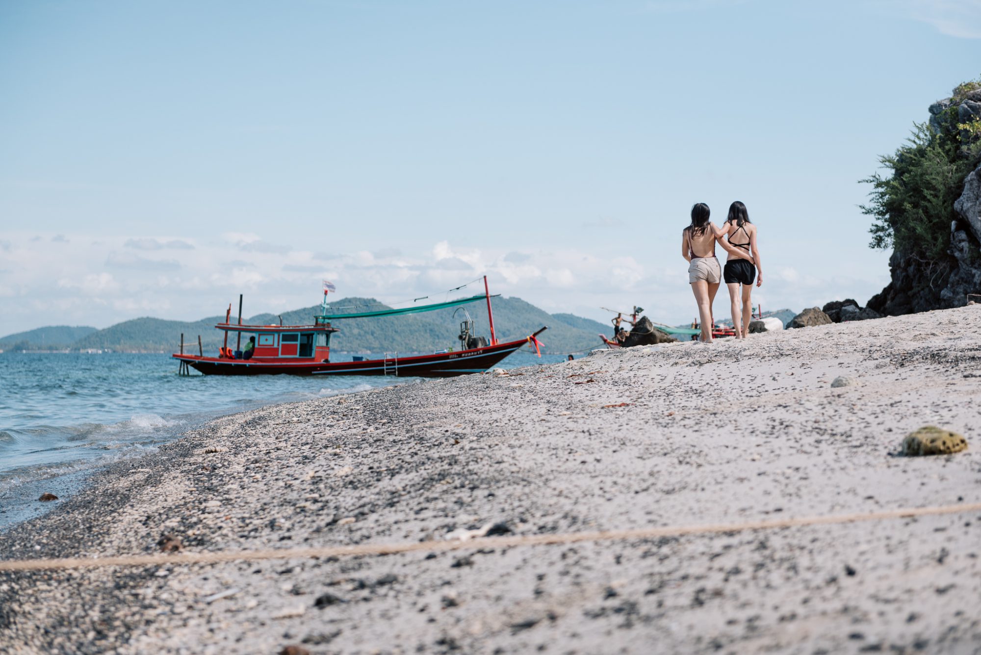 ชุมพร&#8217; หาดสวย ทะเลใส เที่ยวสนุกคุ้มวันลาในวันธรรมดากับเมืองรองที่ห้ามมองข้าม!