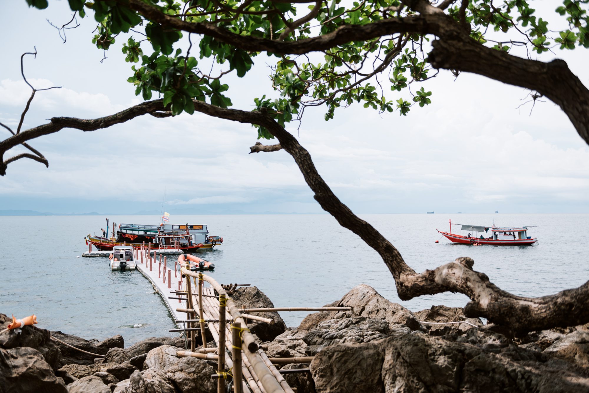 ชุมพร&#8217; หาดสวย ทะเลใส เที่ยวสนุกคุ้มวันลาในวันธรรมดากับเมืองรองที่ห้ามมองข้าม!