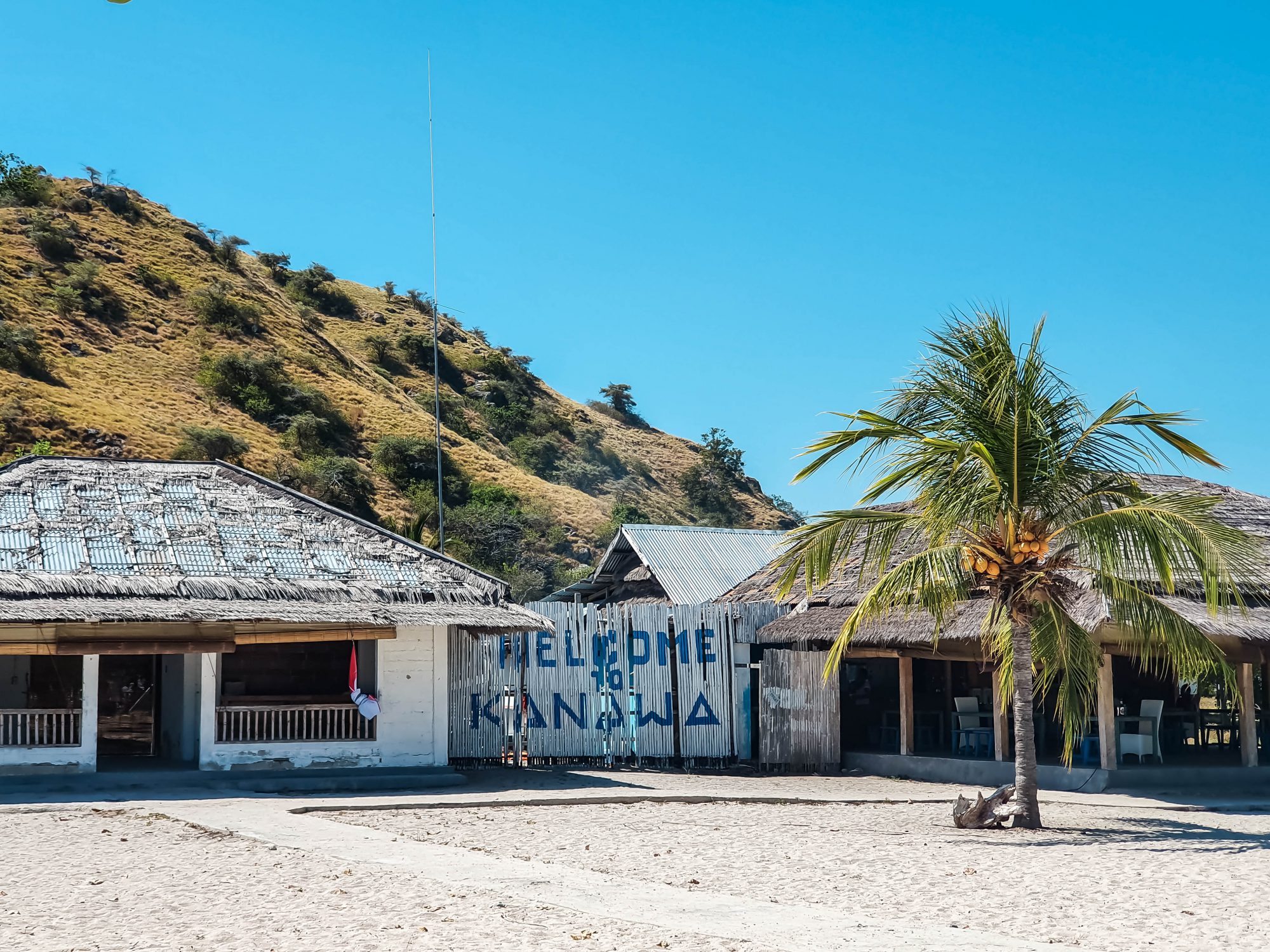 Live in No Land, Komodo &#8211; Flores Island!