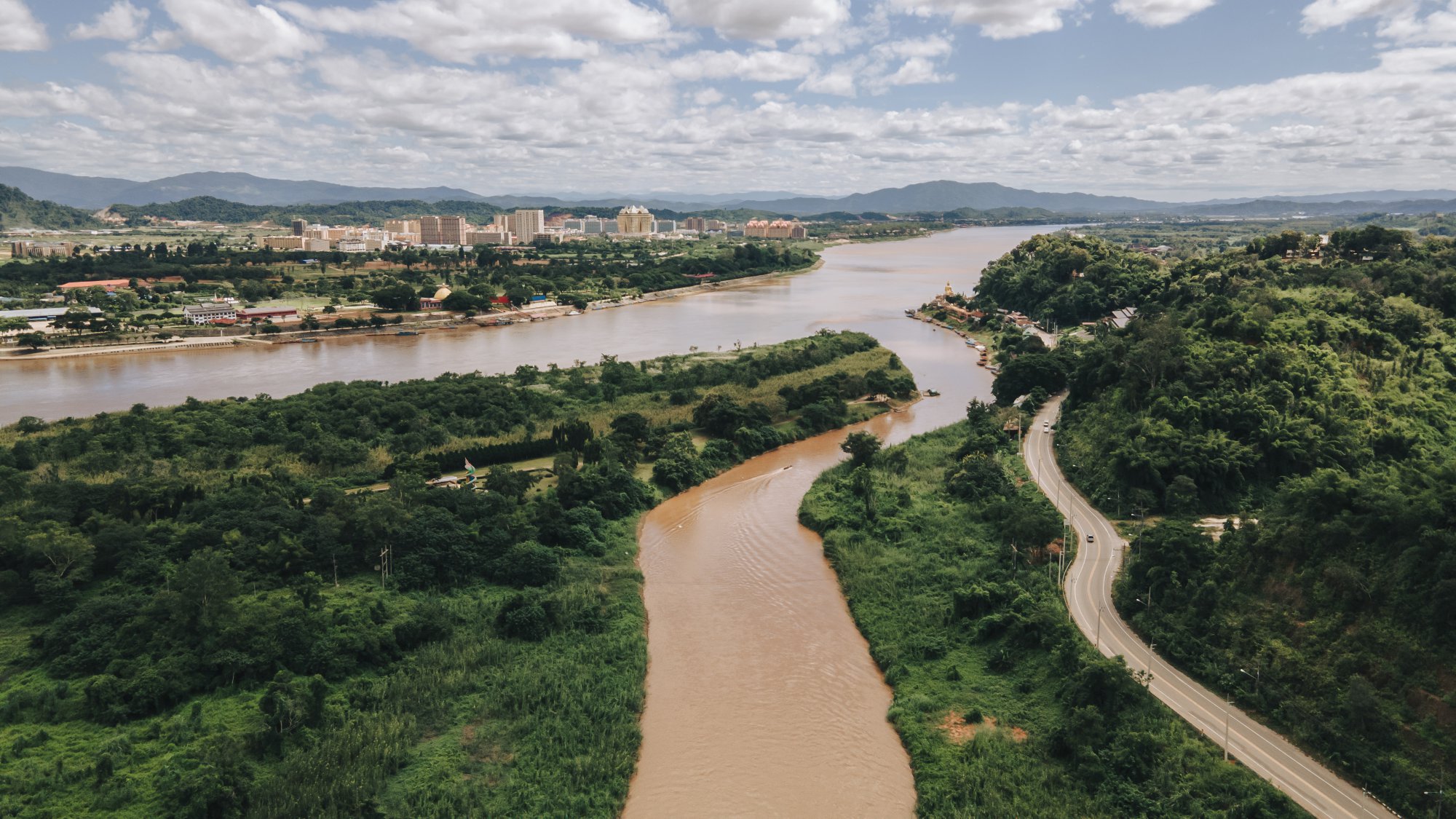 Unfold yourself in &#8216;Chiang Saen&#8217;