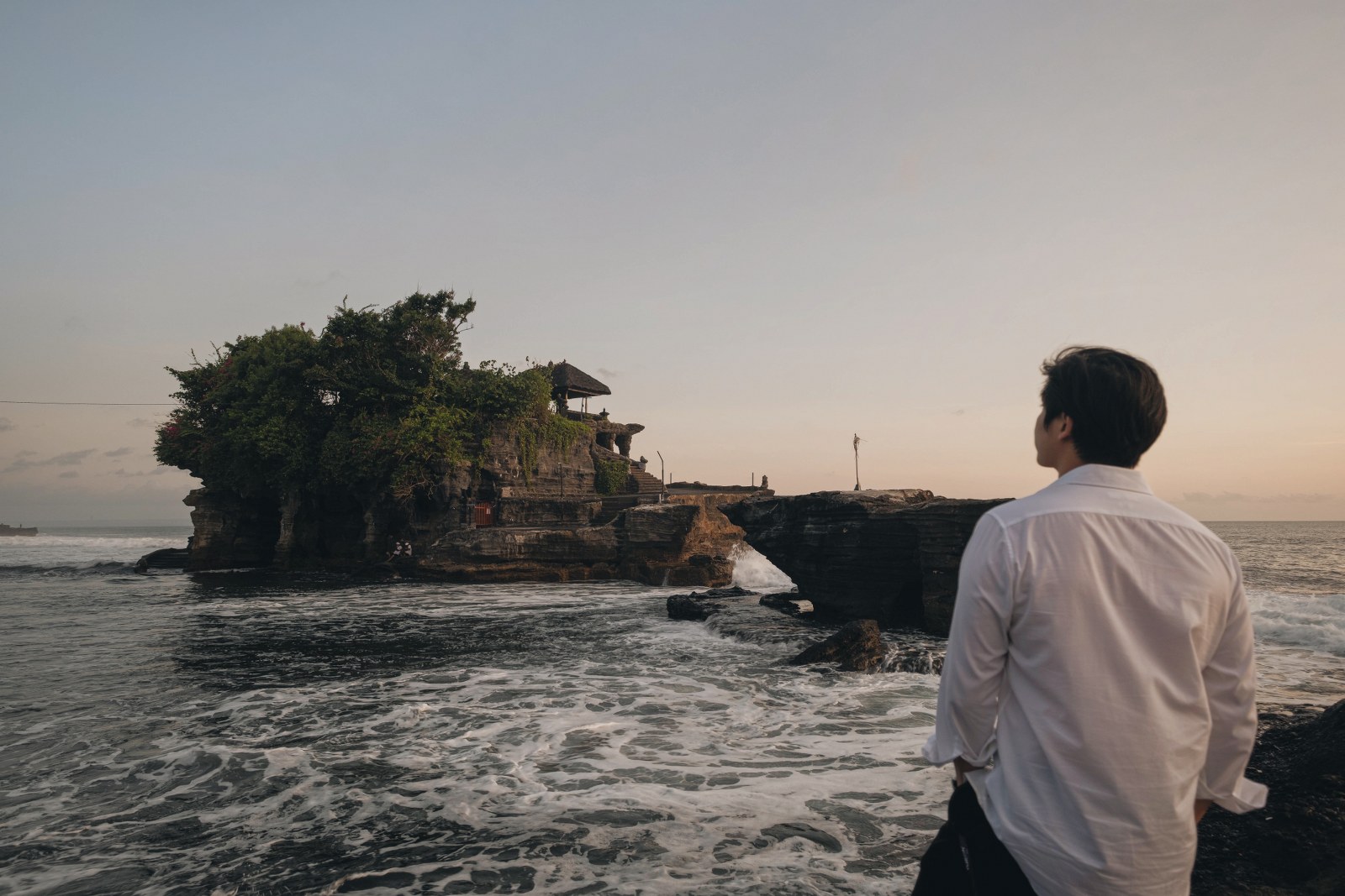 Immerse yourself in BALI Vibes.