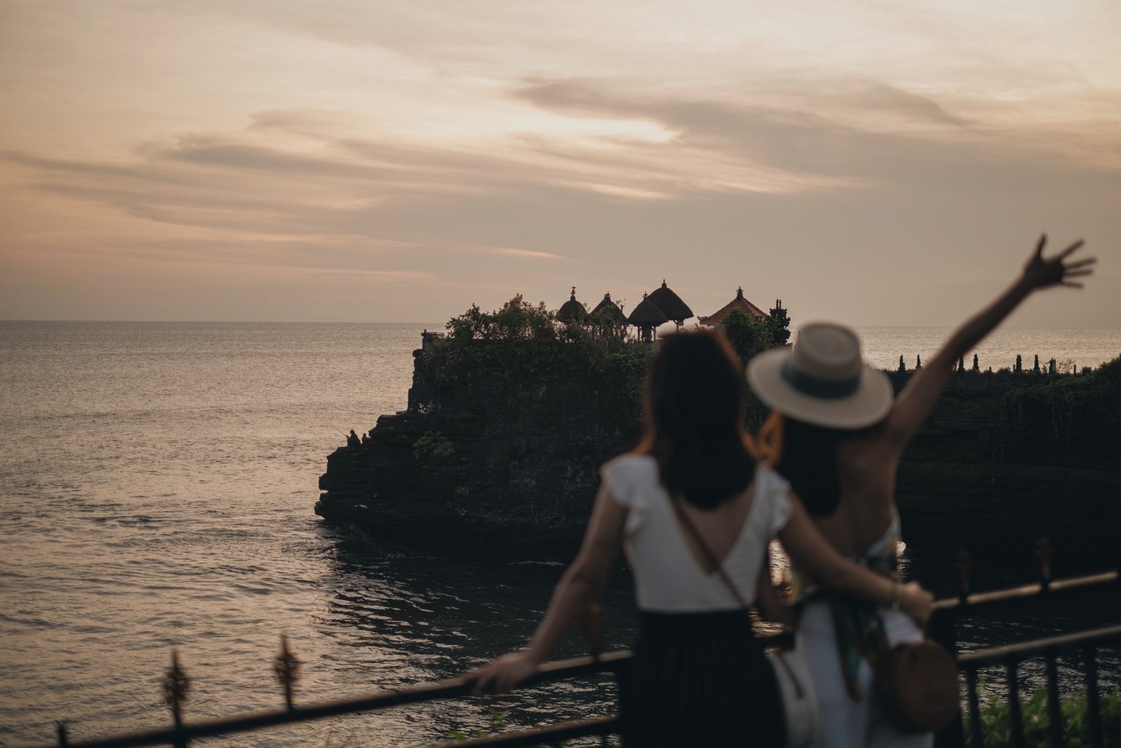 Immerse yourself in BALI Vibes.